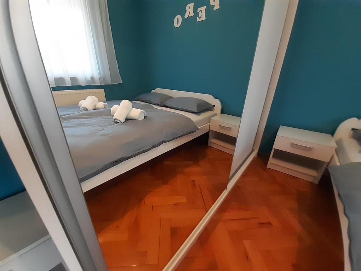 Apartment Pero Livno Exteriör bild
