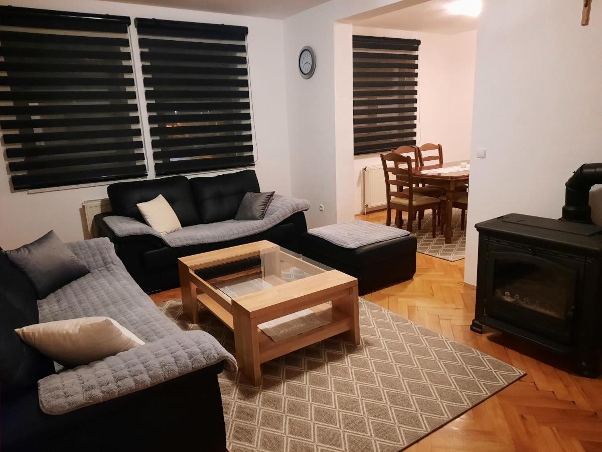 Apartment Pero Livno Exteriör bild